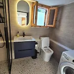 Vacation Unit - Private Terrace, Steps From Sea *