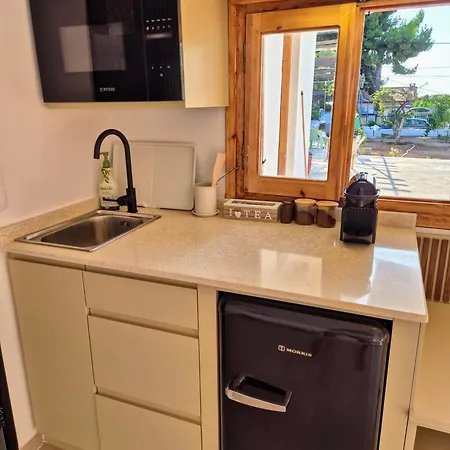 Vacation Unit - Private Terrace, Steps From Sea