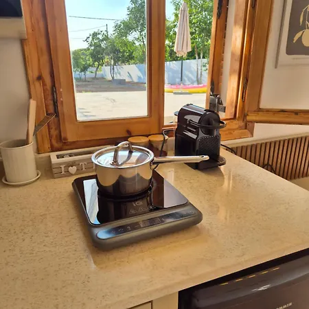 Апартаменты Vacation Unit - Private Terrace, Steps From Sea *