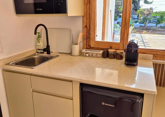 Vacation Unit - Private Terrace, Steps From Sea